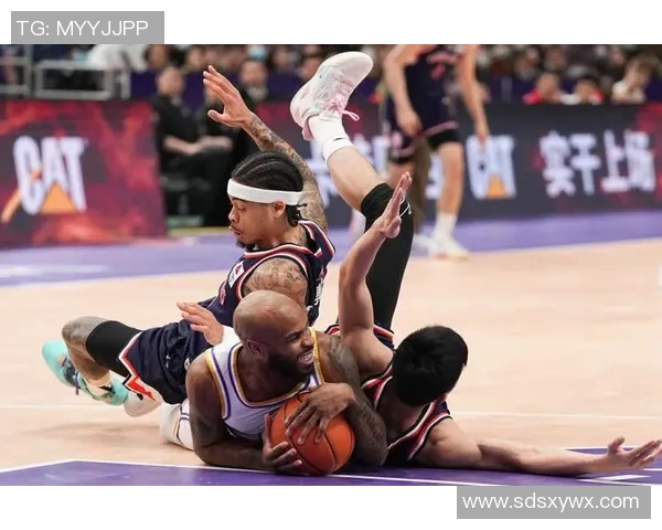 场边开麦 ,来听听对阵广州龙狮的比赛,迪文琴佐在场边都说了什么?