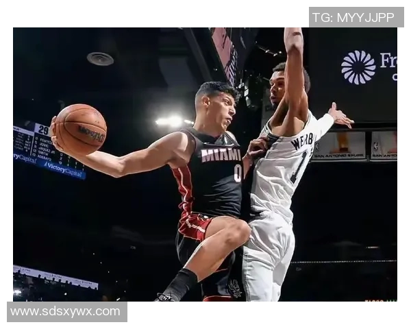 热火队史第三次开赛主场五连胜,此前两次均打入总决赛